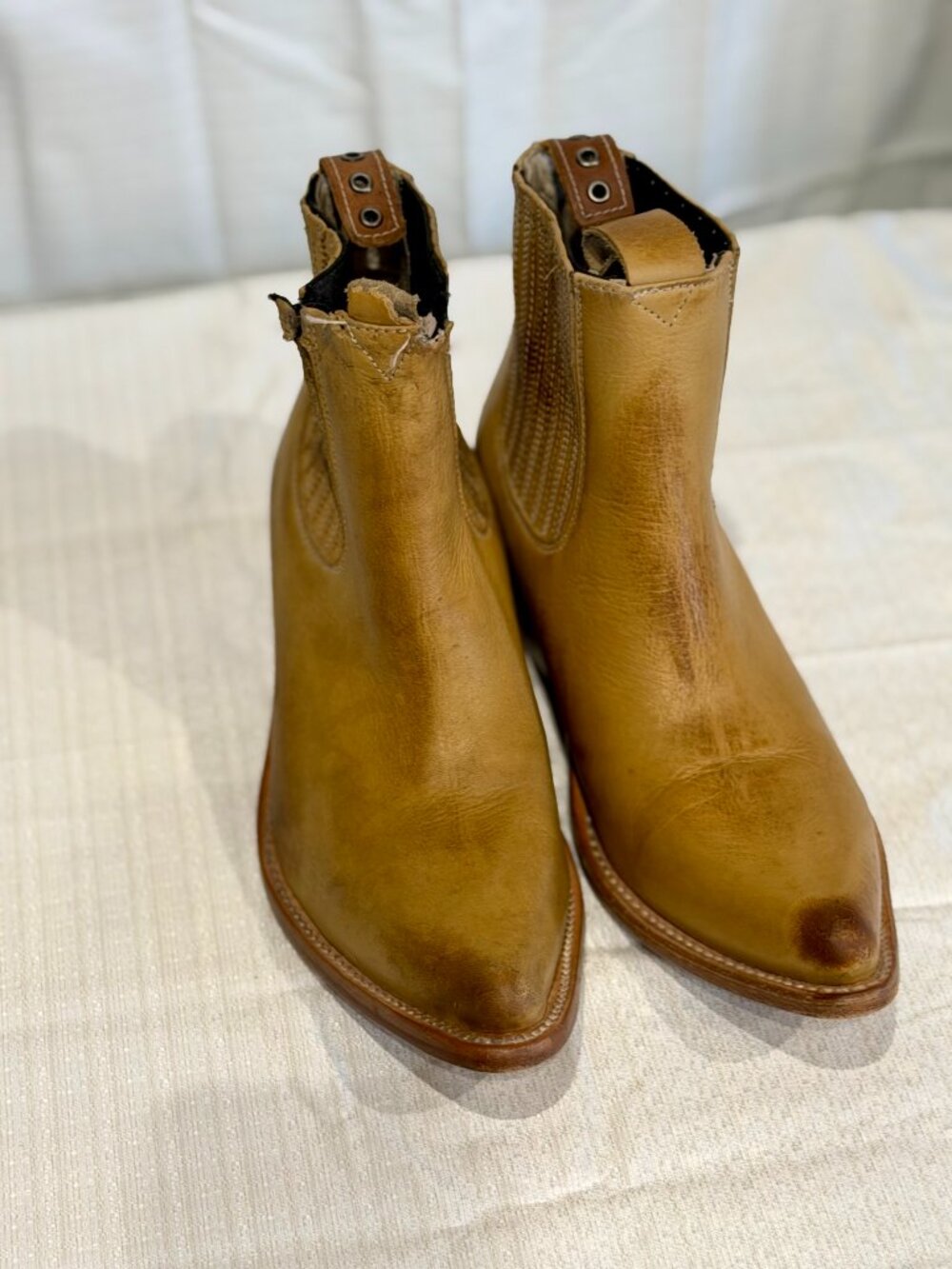 FREEBIRD Maeve Women’s Booties Size 8 (See Pics for Major Flaw)